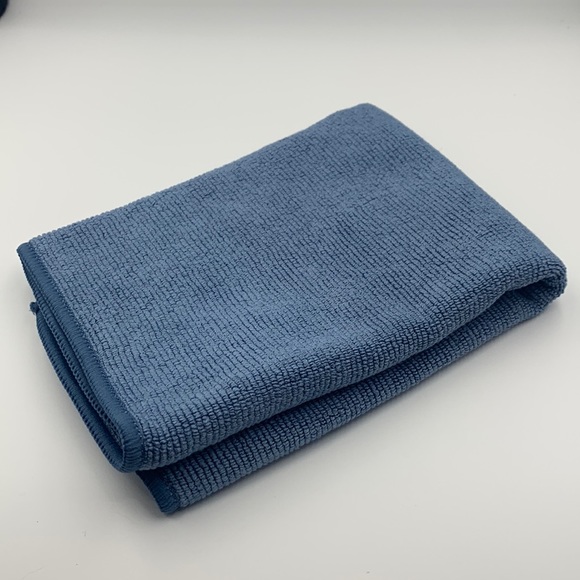 Enviro cloth. Cleans with water only - Picture 3 of 4